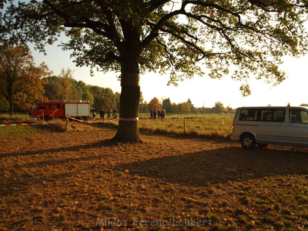 Kleinflugzeug abgestuerzt Sankt Augustin Meindorf P125.JPG